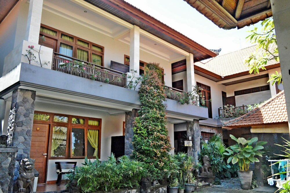 Фото Yulia 2 Homestay Sanur Guesthouse