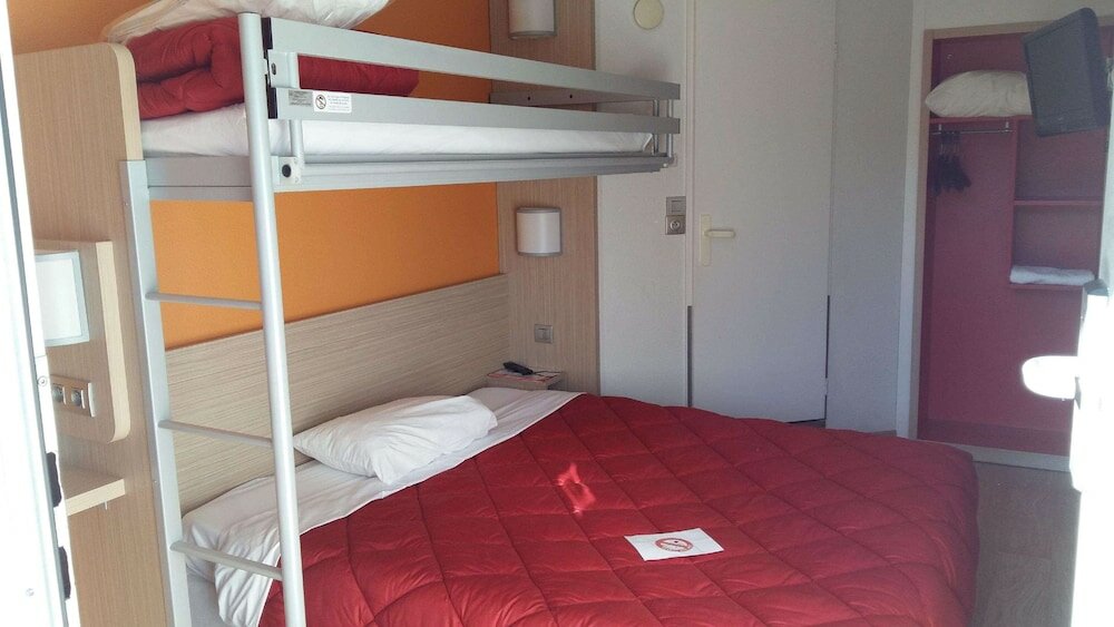 Фото Premiere Classe Lille Nord - Roncq