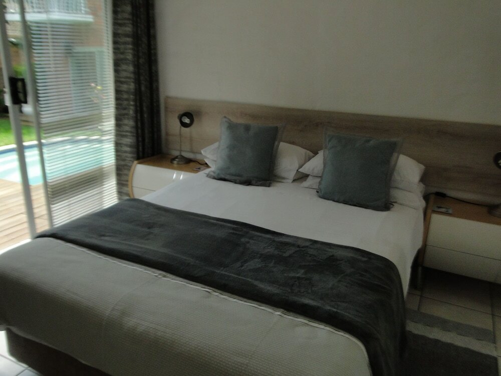 Фото Bluewater Beach Accommodation