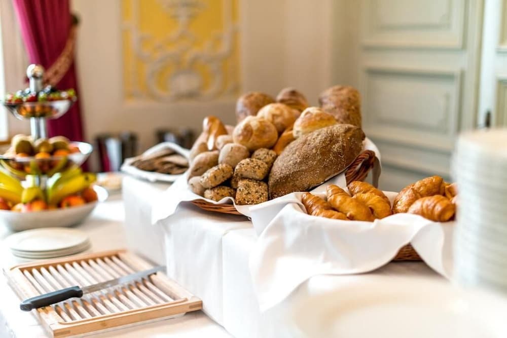 Фото Grand Hotel Europe