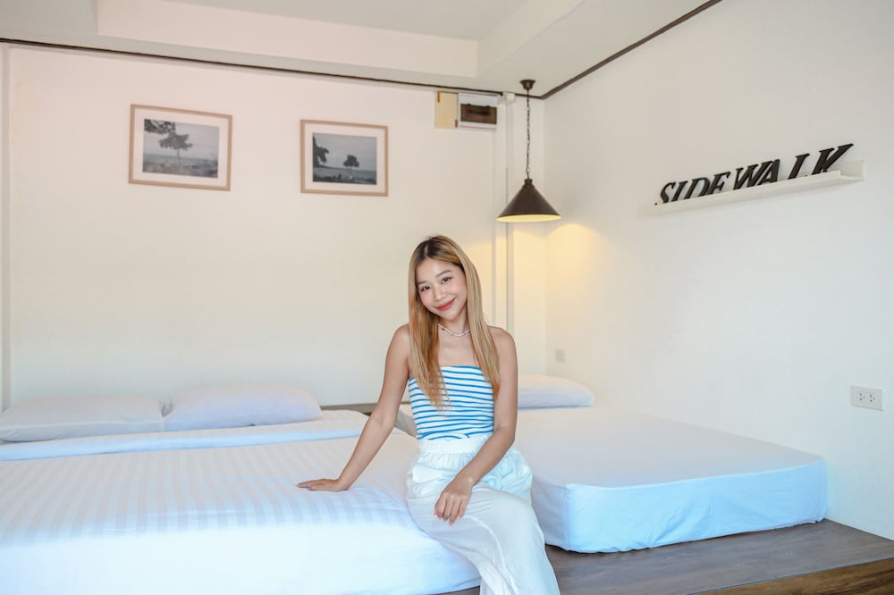 Фото Side Walk Boutique Hotel