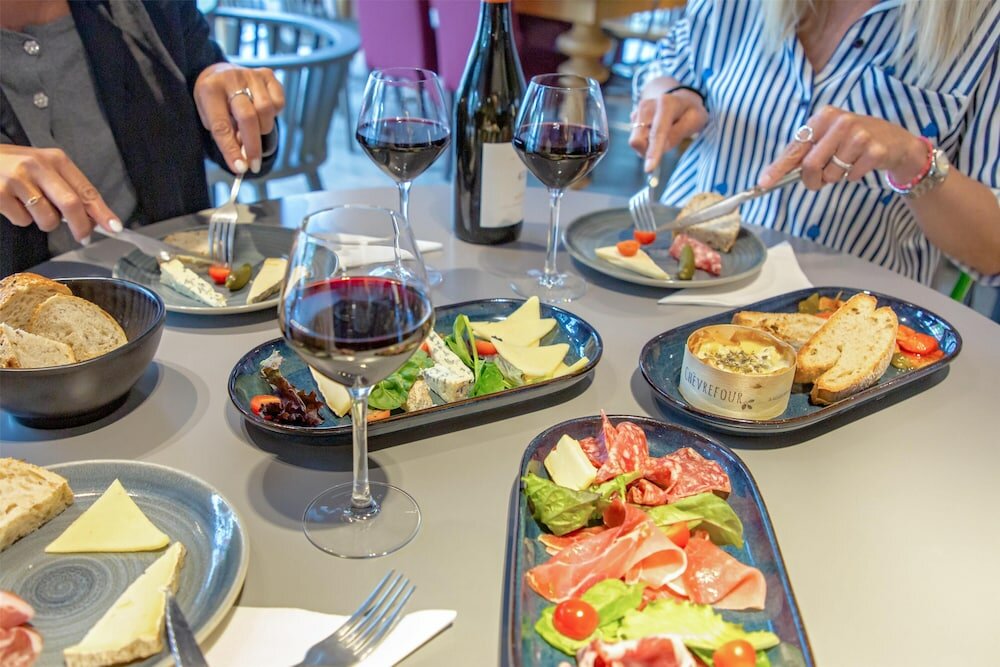 Фото Campanile Clermont Ferrand Centre