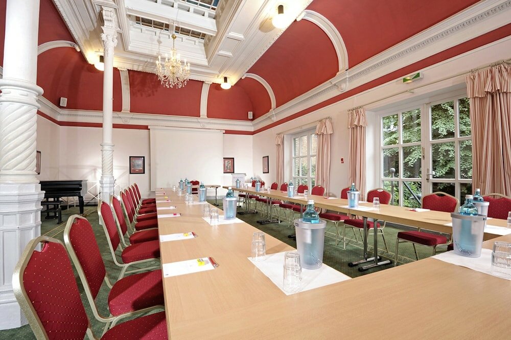 Фото Hotel Baseler Hof