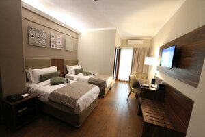 Гостиница La Falaise Bonapriso