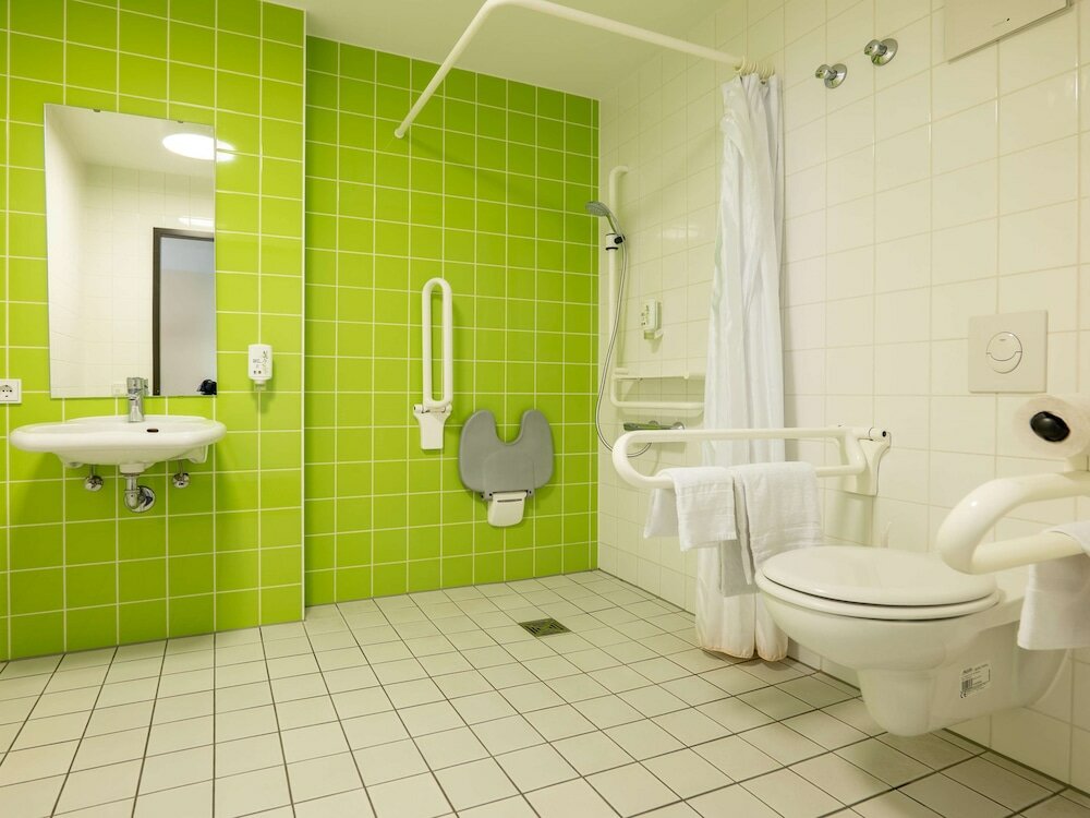 Фото B&b Hotel Karlsruhe