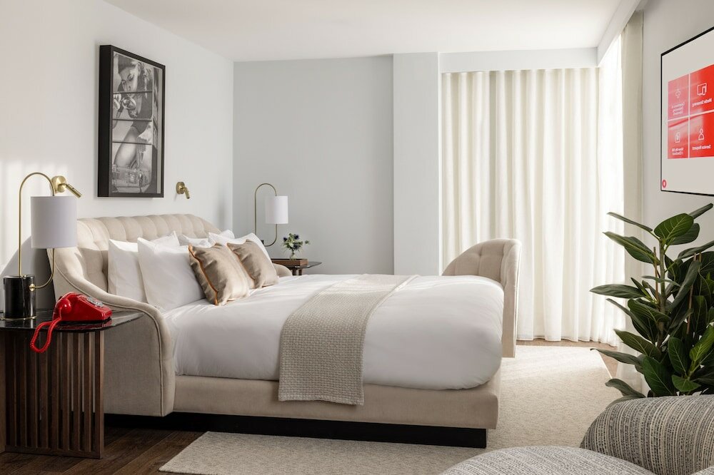 Фото Virgin Hotels Glasgow