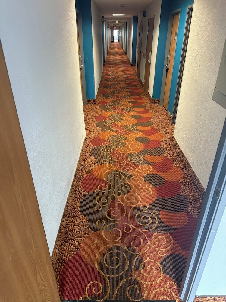 Фото Days Inn by Wyndham Muncie -Ball State University