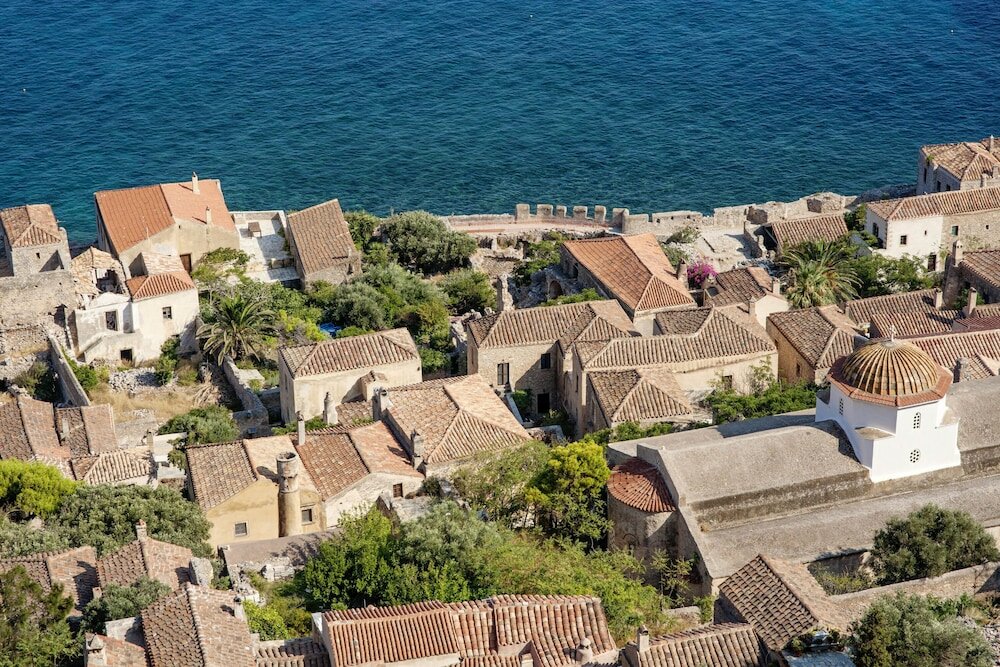 Фото Moni Emvasis Luxury Suites