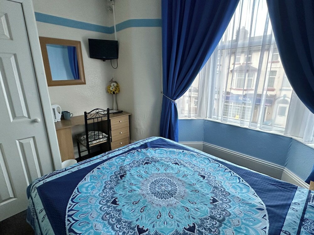 Фото The Alondra Hotel