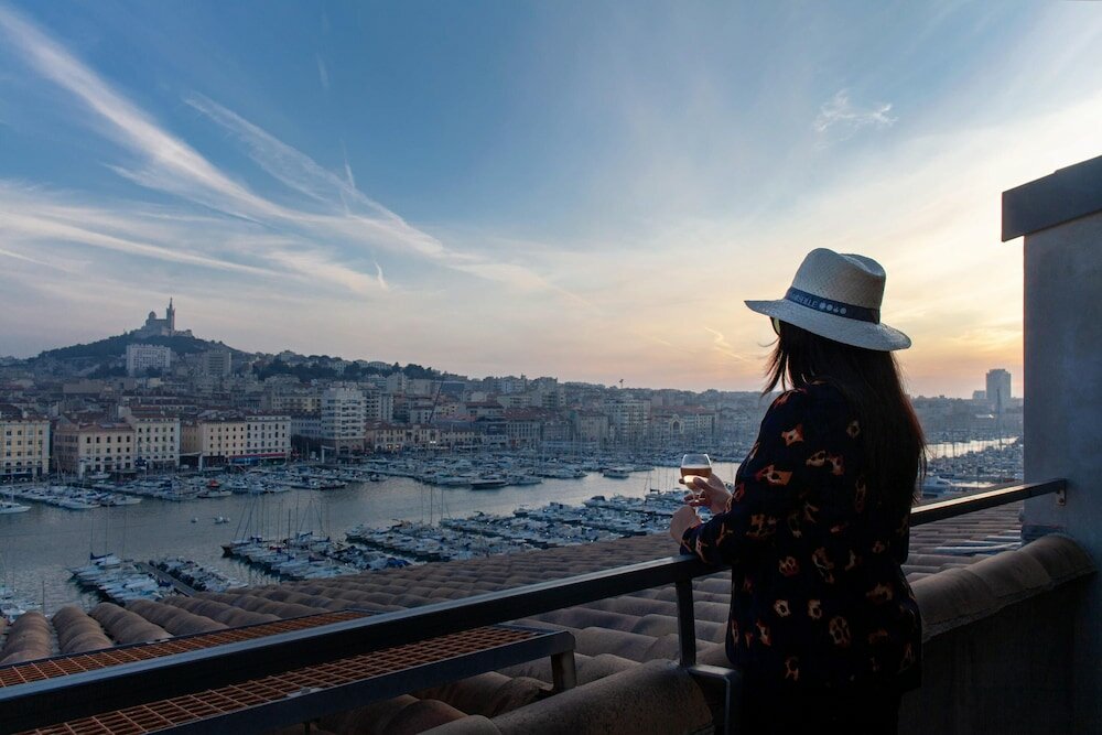 Фото La Résidence du Vieux Port