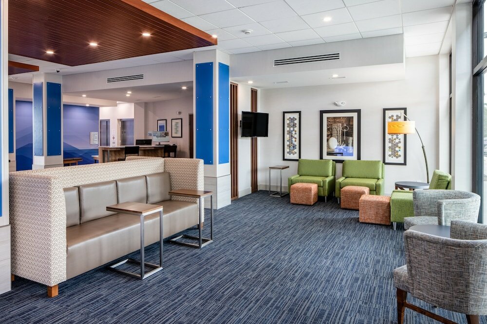 Фото Holiday Inn Express & Suites Ft Myers Beach-Sanibel Gateway, an Ihg Hotel