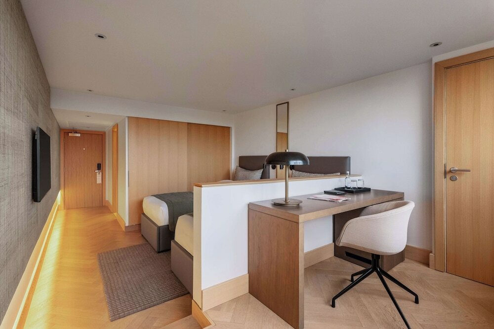 Фото Royal Garden Hotel