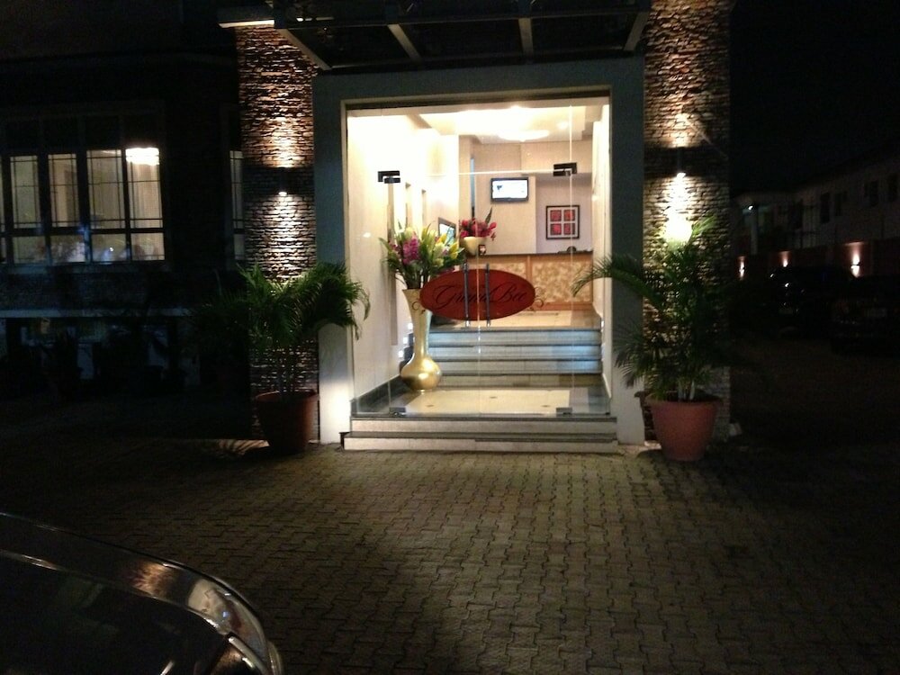 Фото GrandBee Suites