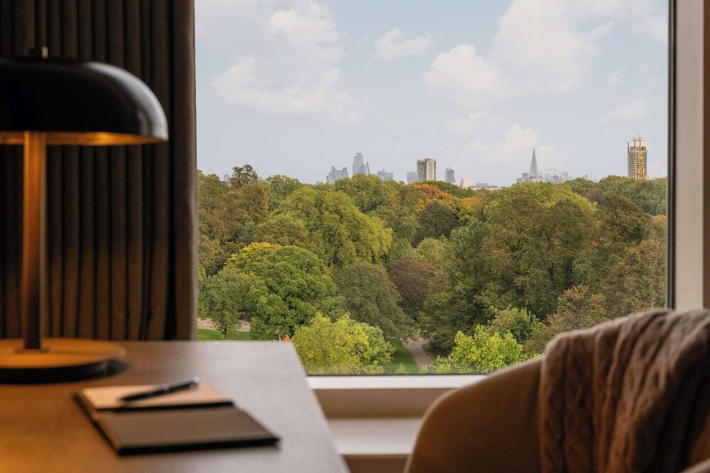 Фото Royal Garden Hotel