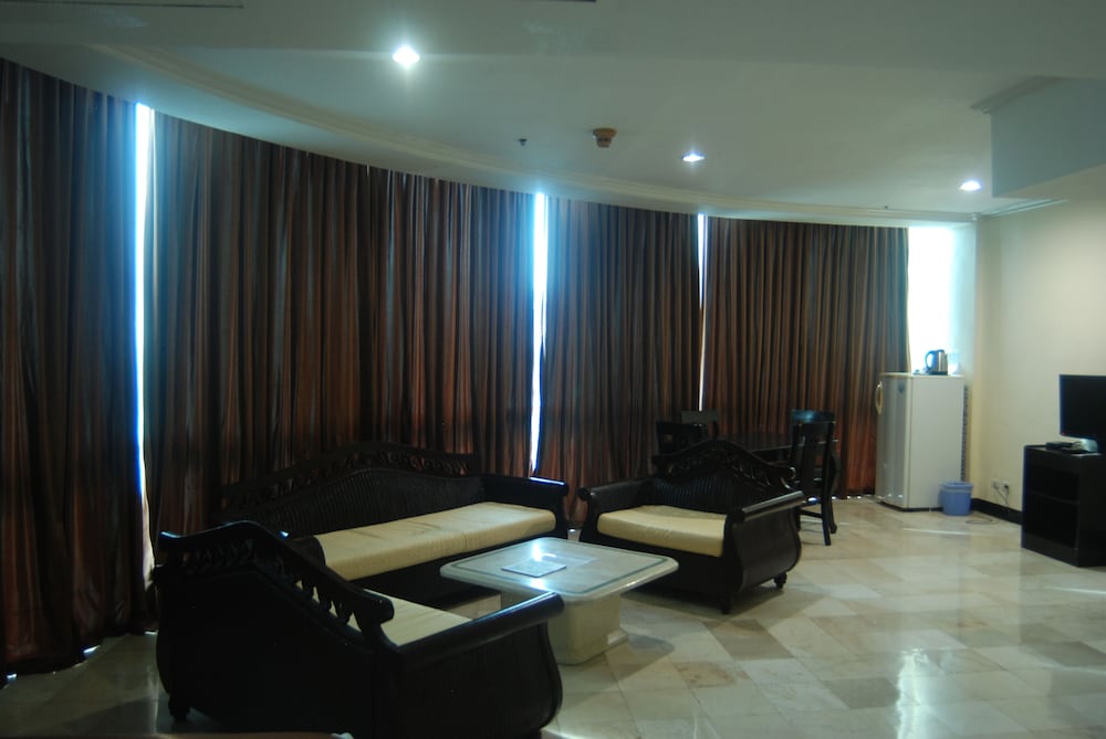 Фото The Golden Peak Hotel & Suites powered by Cocotel