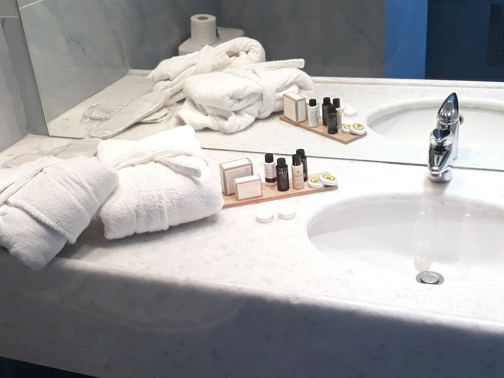 Фото Anastazia Luxury Suites & Rooms