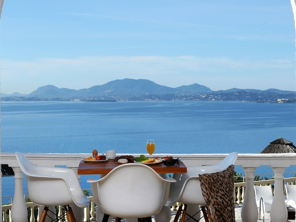 Фото Pantokrator Hotel