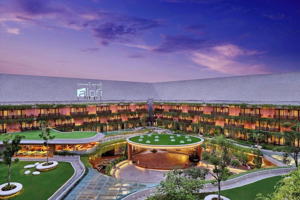 Фото Aloft Bali Kuta at Beachwalk