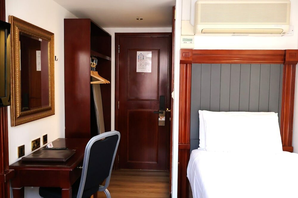 Фото Dreamtel London Kensington