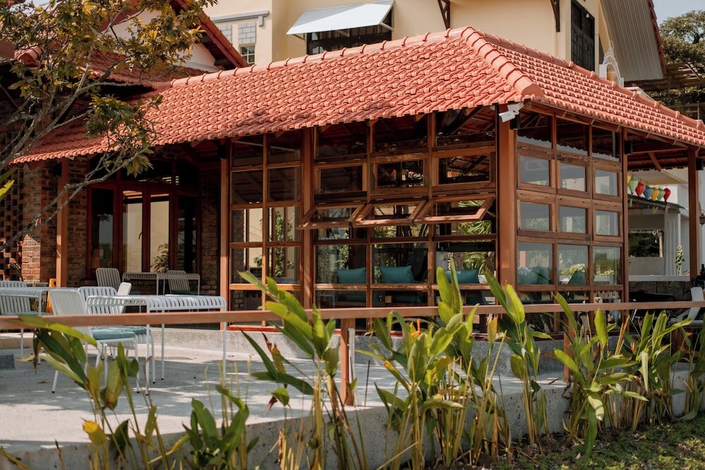 Фото Hue Riverside Villa