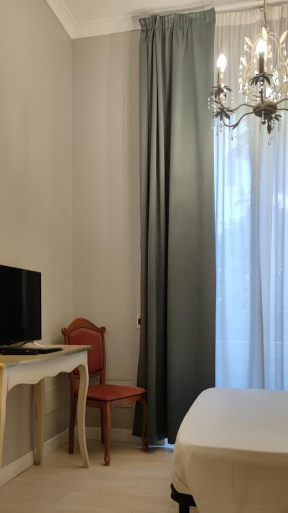 Фото The B Place