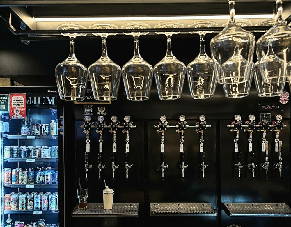 Фото Barn and Bed Hostel