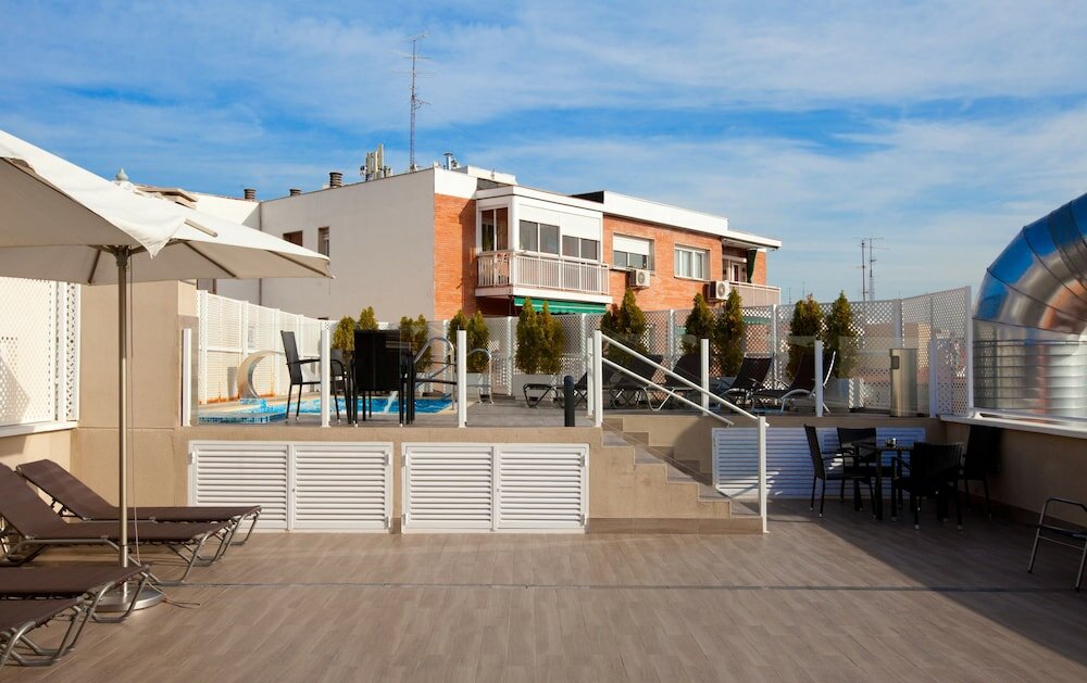 Фото Hotel Porcel Ganivet