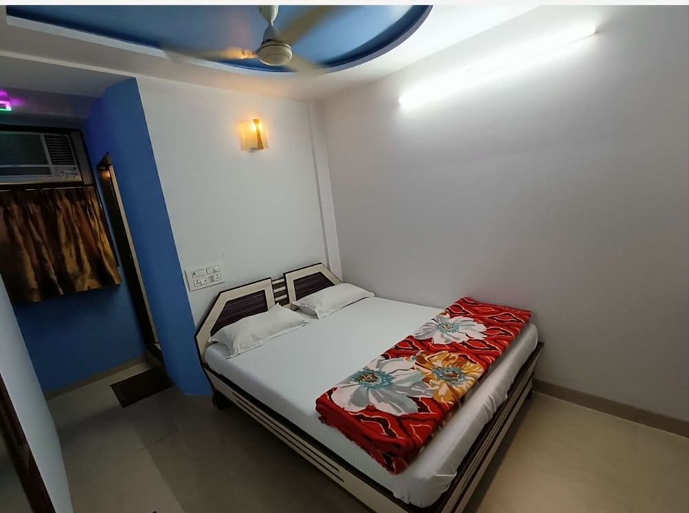 Фото Hotel Broadway Colaba