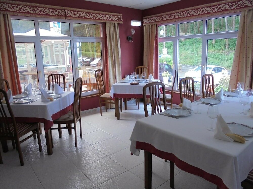 Фото Hotel Azpiazu