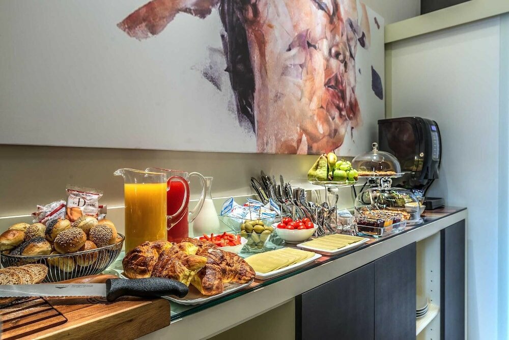 Фото VIA Veneto Prestige Rooms