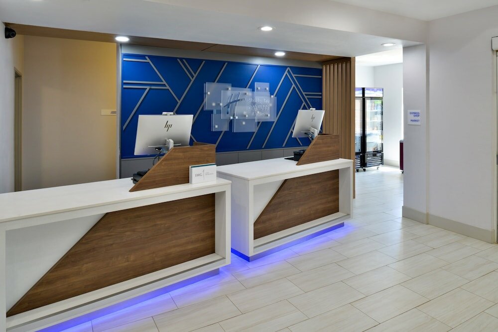 Фото Holiday Inn Express & Suites Carthage