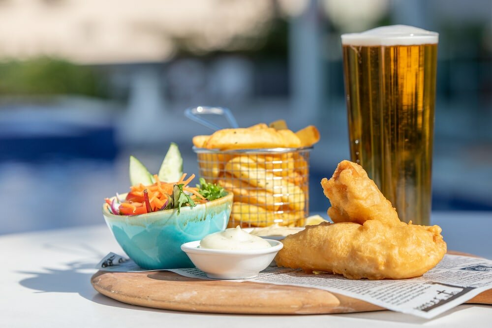 Фото Cairns Harbourside Hotel