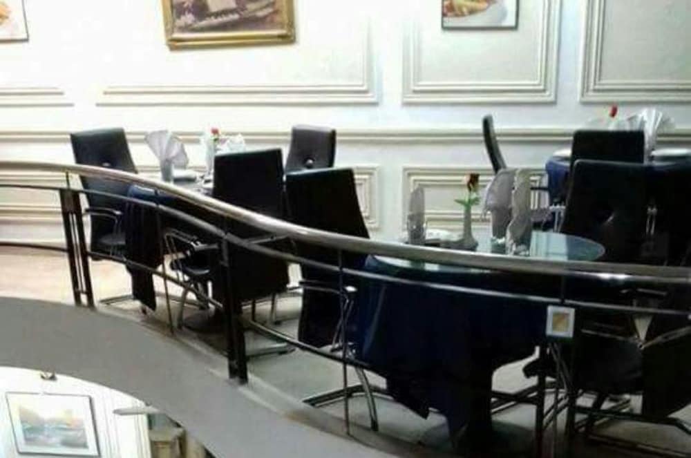 Фото Hotel Fortress Lahore