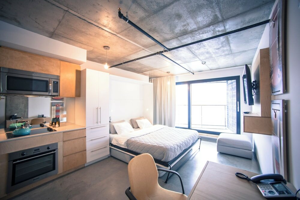 Фото Boxotel Montreal