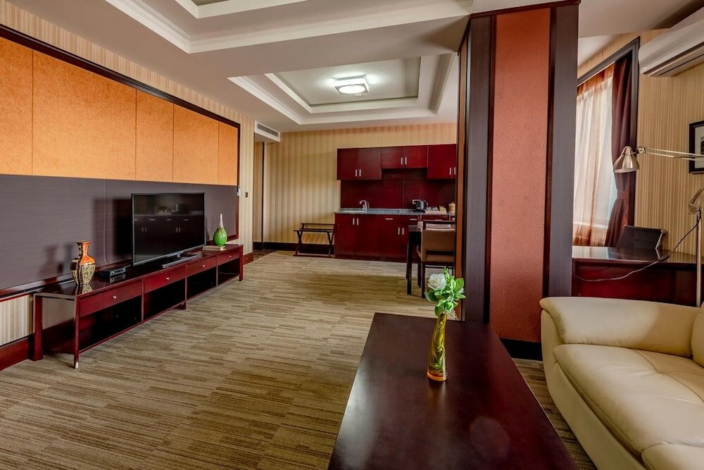 Фото The Grand Hill Hotel