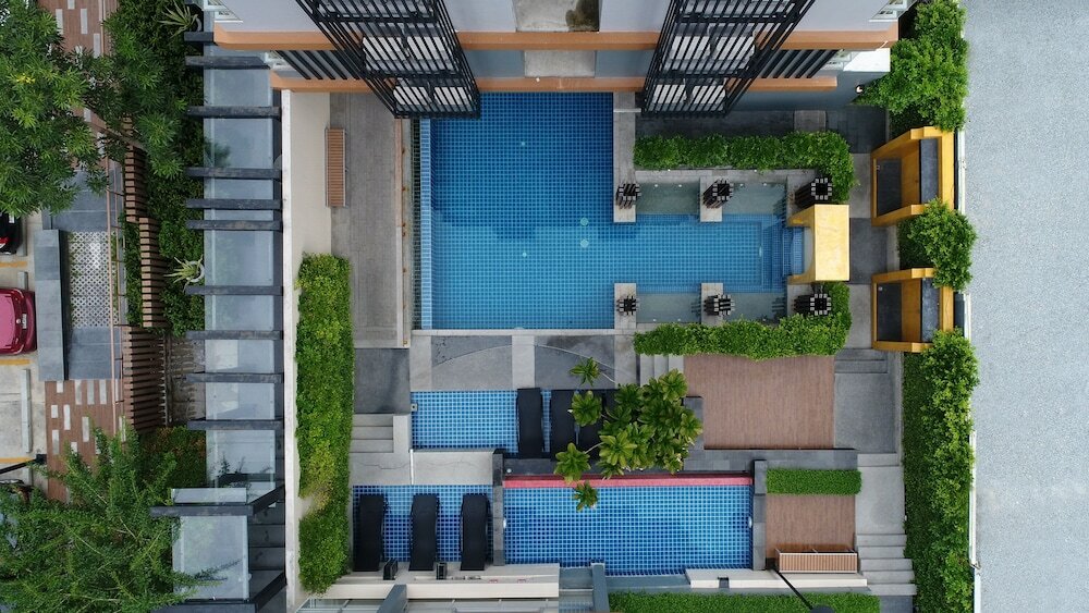 Фото The Grass Serviced Suites