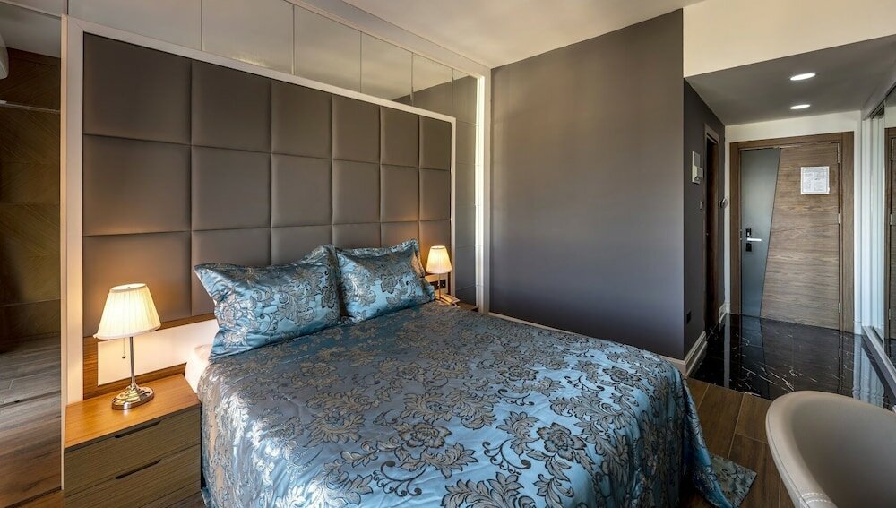 Фото Novel Centre Point Hotel