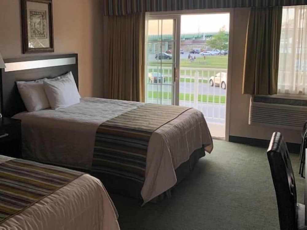 Фото Parkside Inn Bridgeview