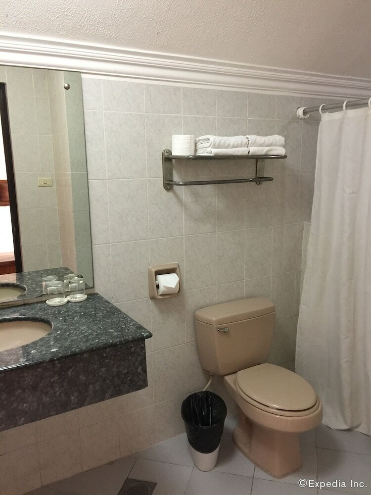 Фото Bohol Tropics Resort