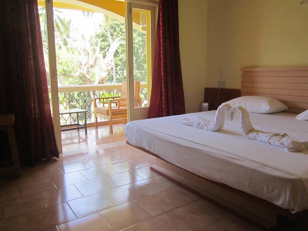 Фото Carina Beach Resort