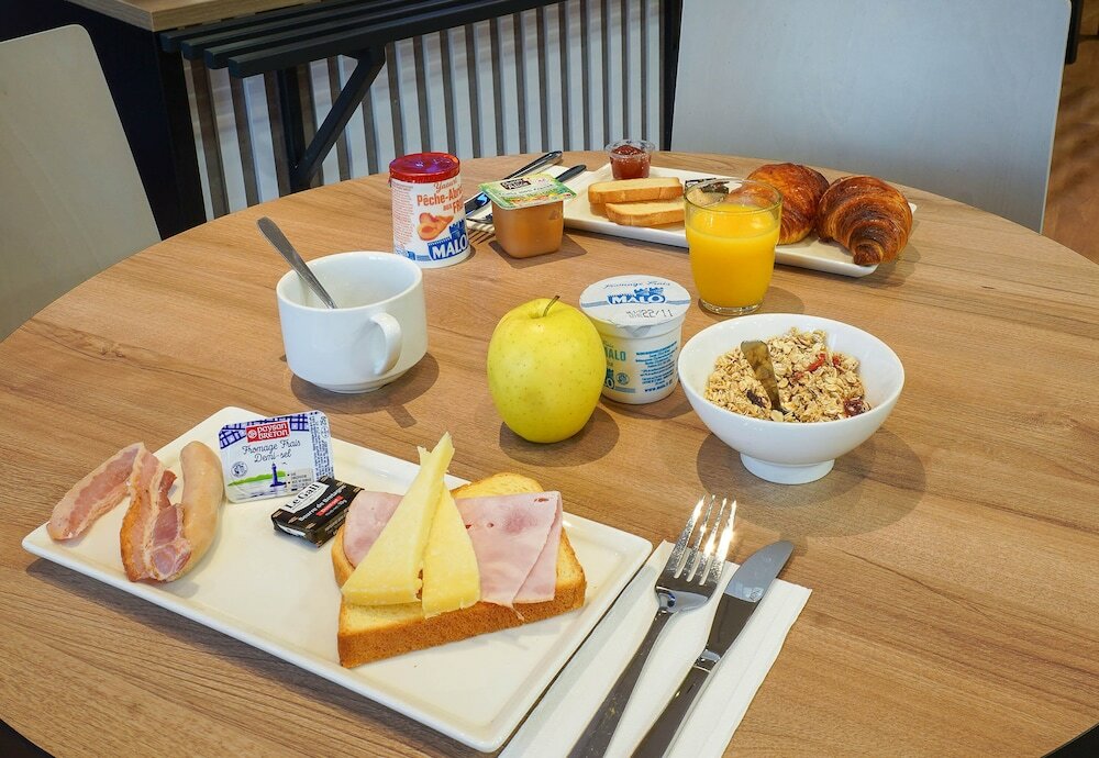 Фото B&b Hotel Marseille Centre Vieux Port