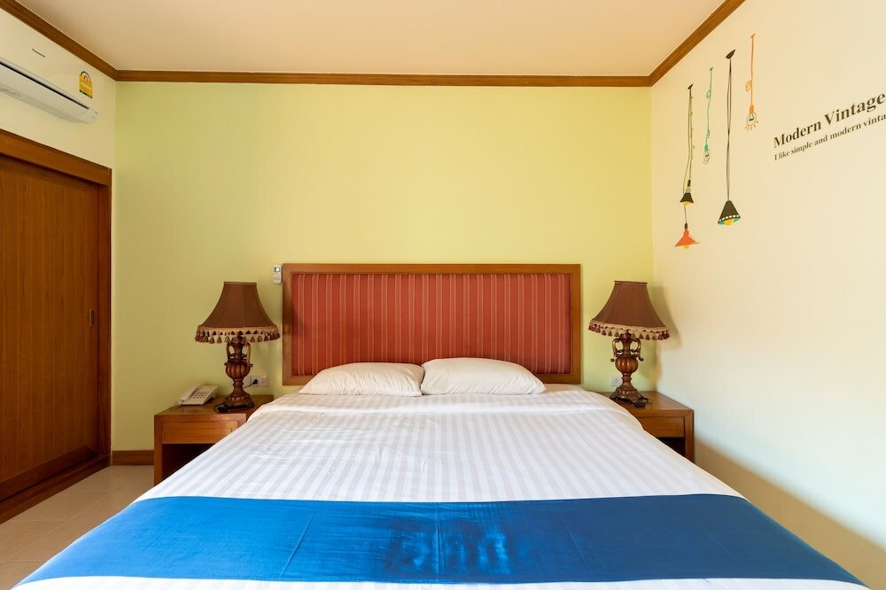 Фото Thipurai Beach Hotel