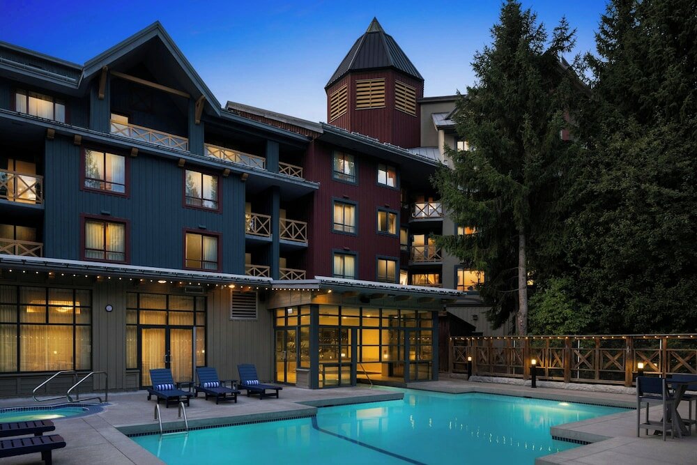 Фото Delta Hotels by Marriott Whistler Village Suites