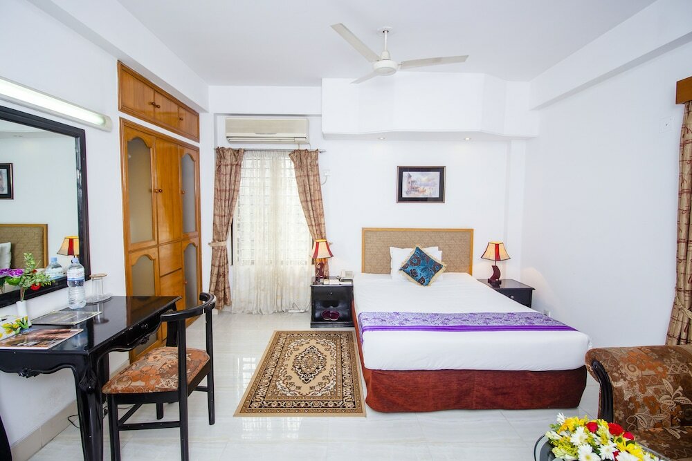 Фото Hotel Lake Breeze