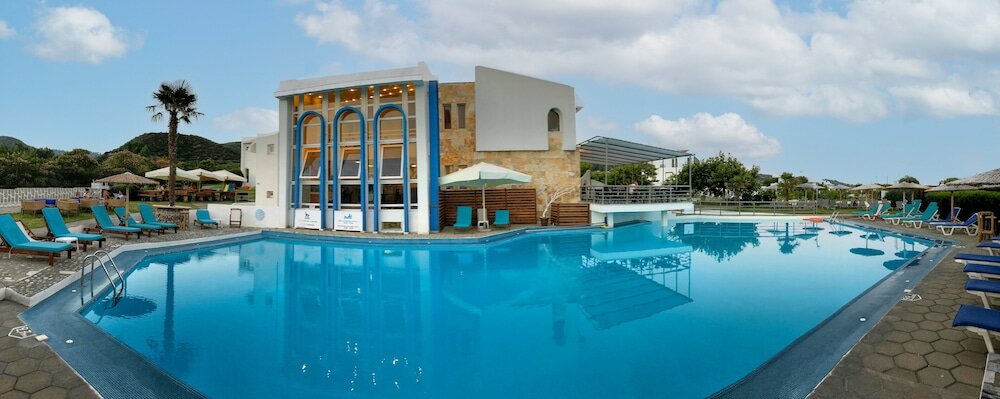 Фото отеля 1