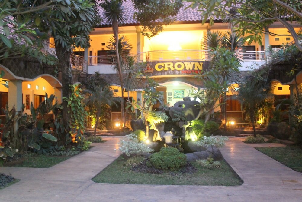 Фото Crown Hotel