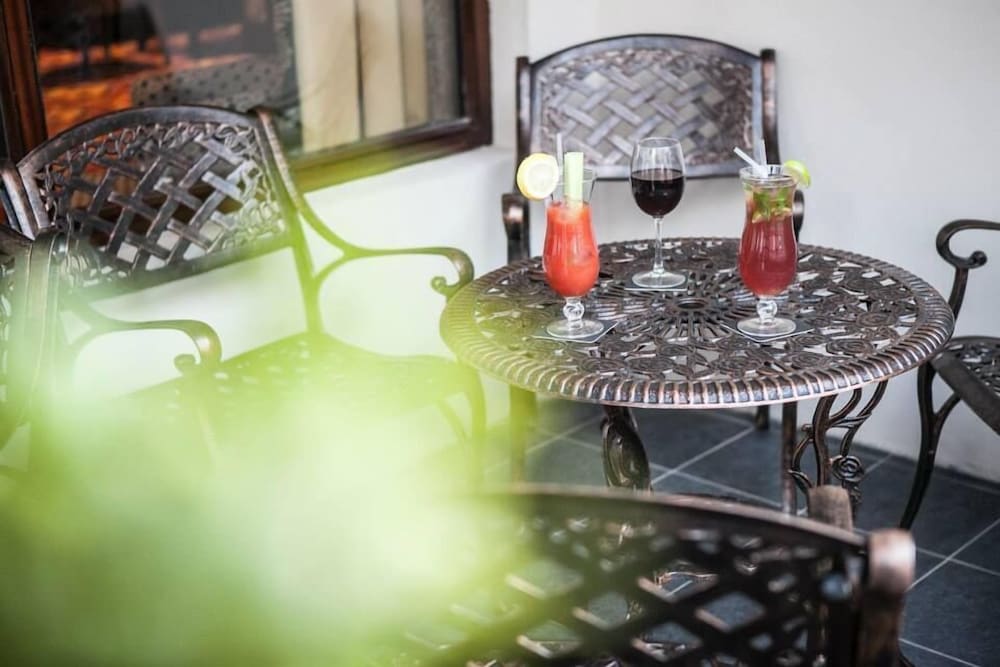 Фото Latterkenny Court Hotel