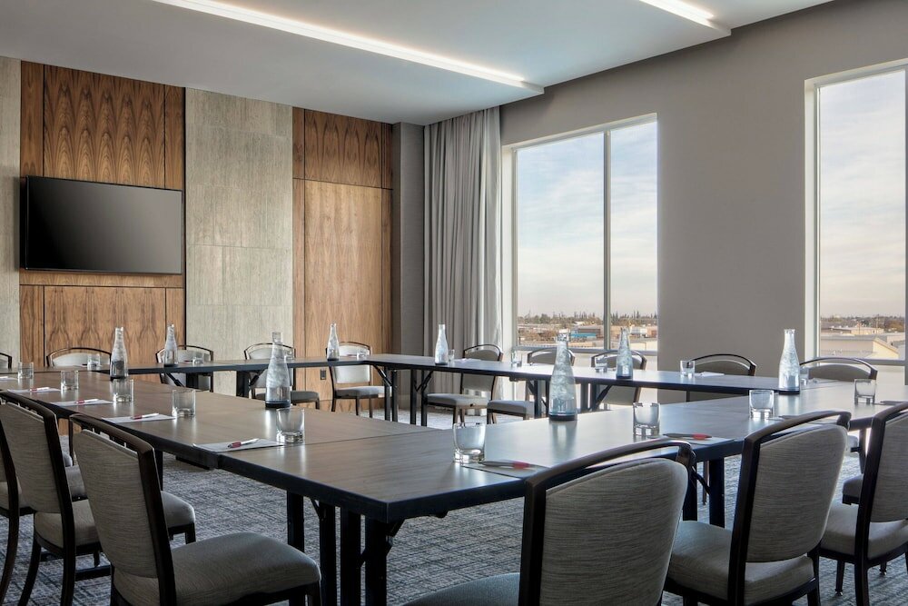 Фото Odessa Marriott Hotel & Conference Center