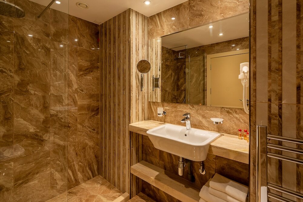 Фото Astoria Grand Hotel