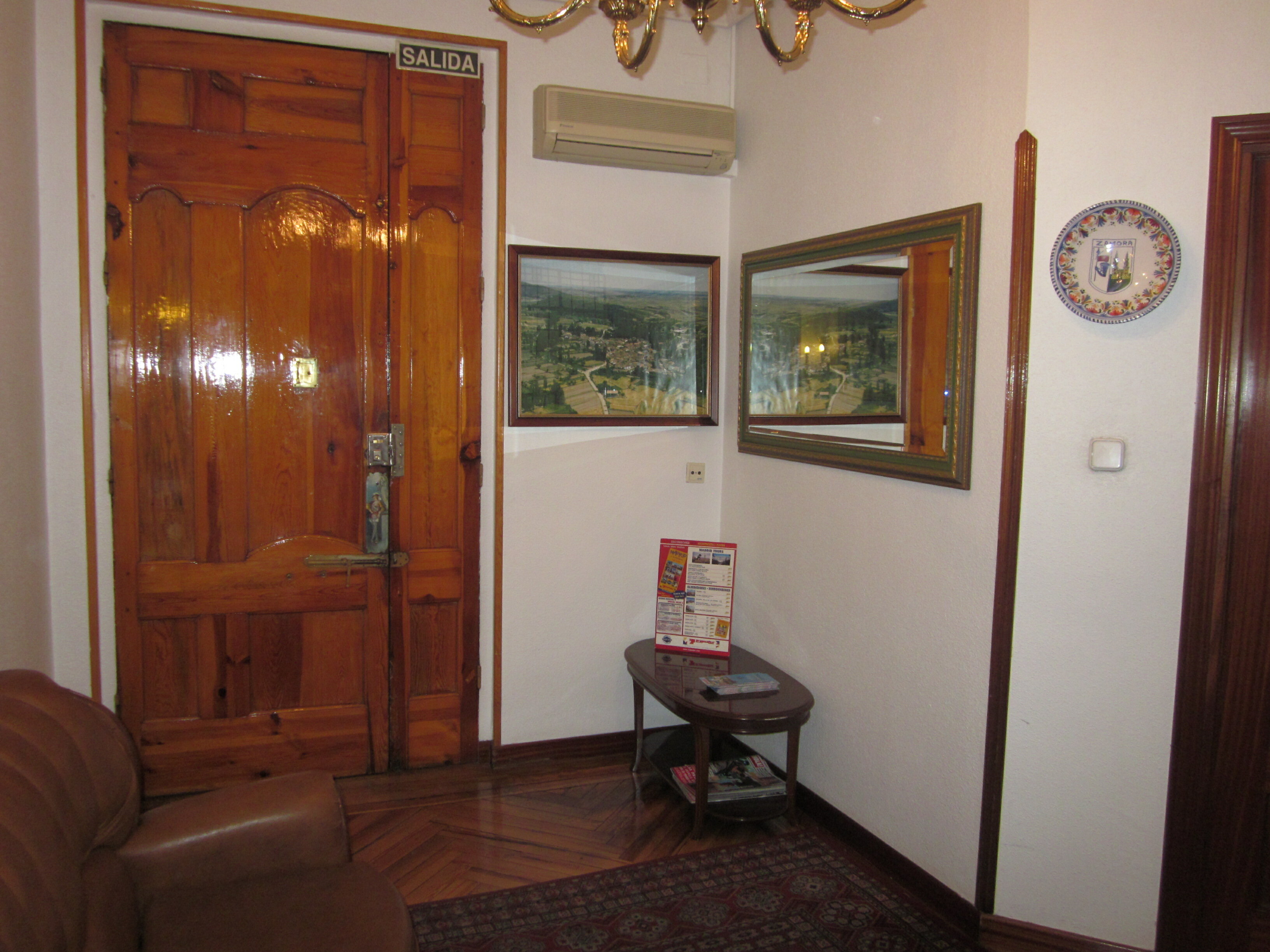 Фото Hostal Splendid